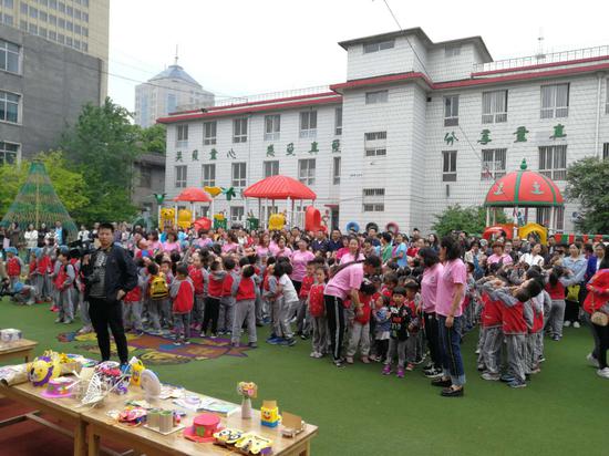 “爱宝贝”公益义卖活动在河北举行(图3)